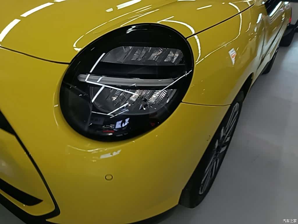 Mini Cooper, 2025 18