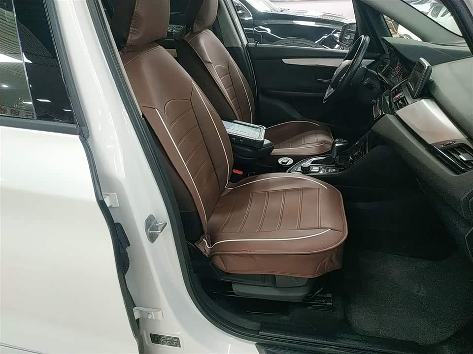 BMW 2 series multifunctional station wagon