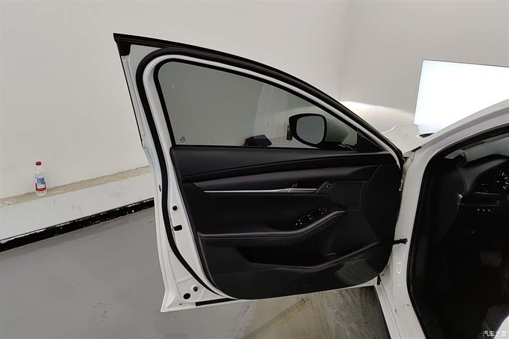 Mazda Mazda3, 2022 7