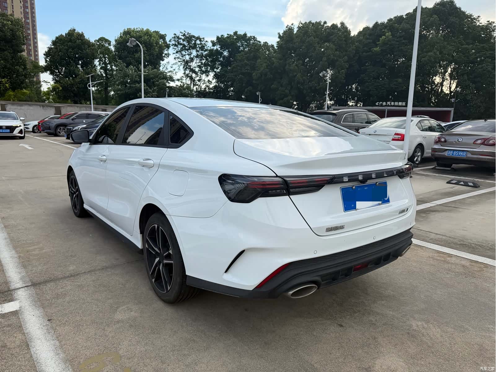 Geely Binray, 2022 11