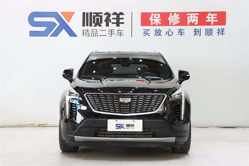 Cadillac XT4, 2022 2