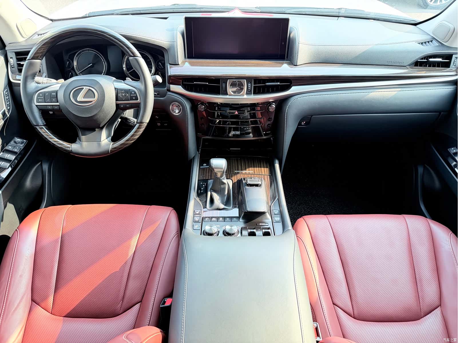 Lexus LX, 2019 19