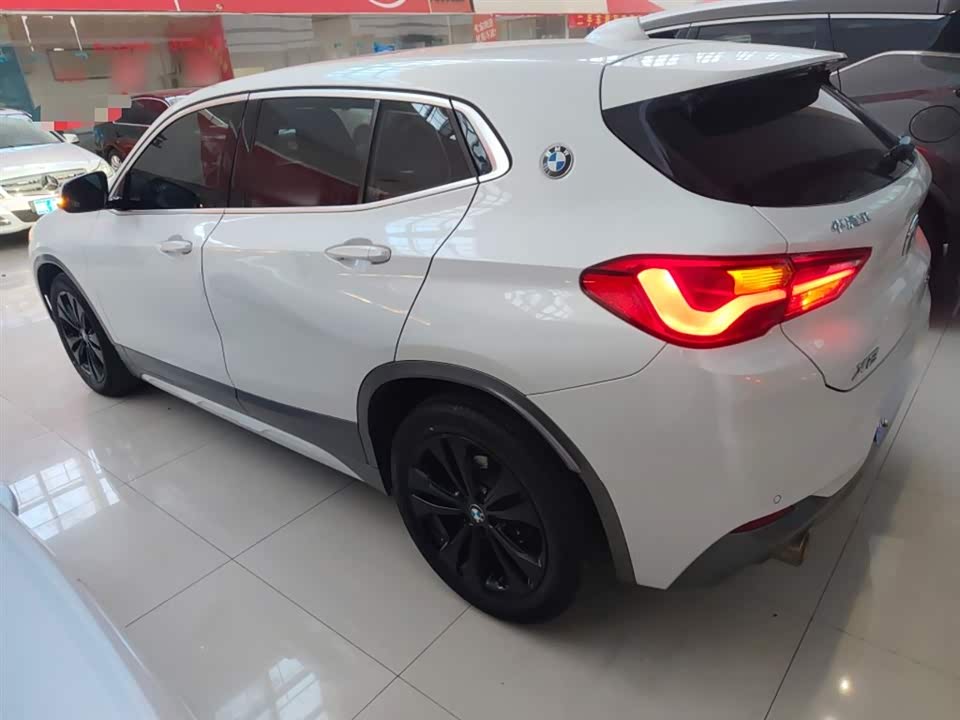 BMW X2