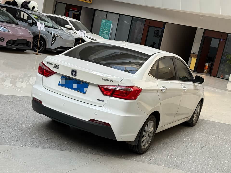 Changan Yuexiang V7