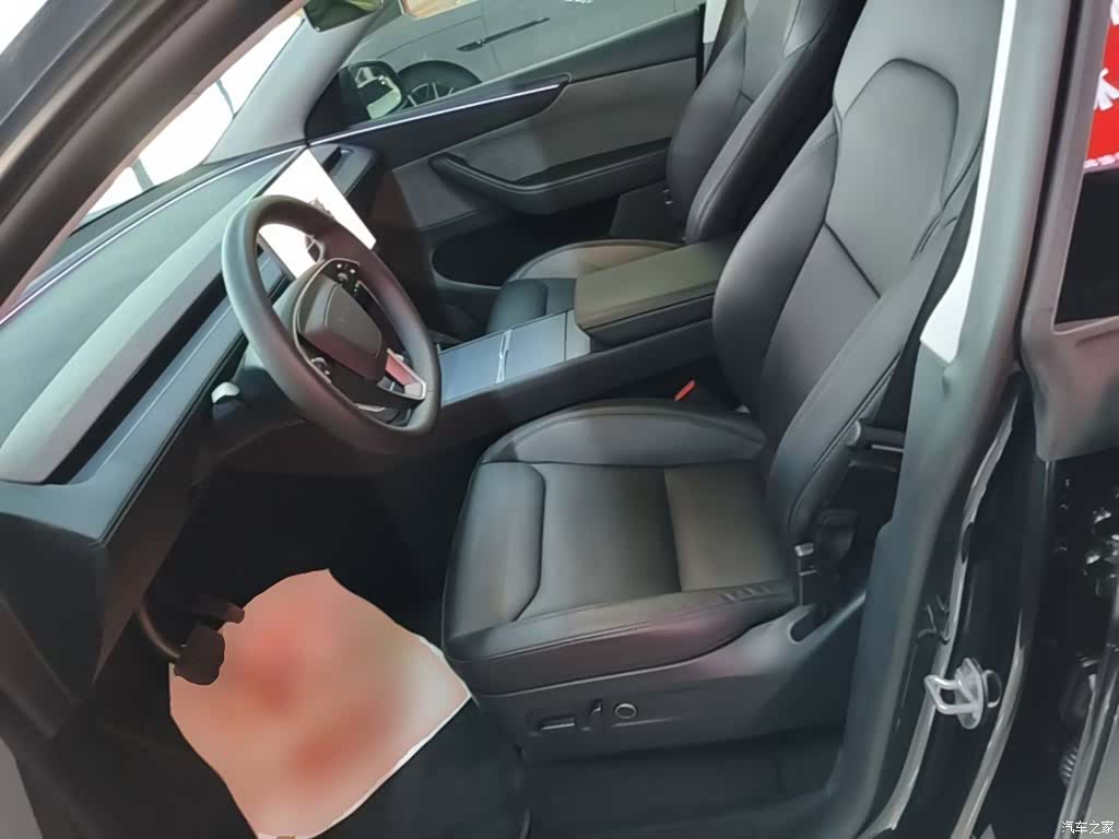 Tesla Model Y, 2025 15