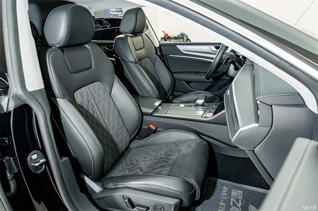 Audi A7L, 2025 20