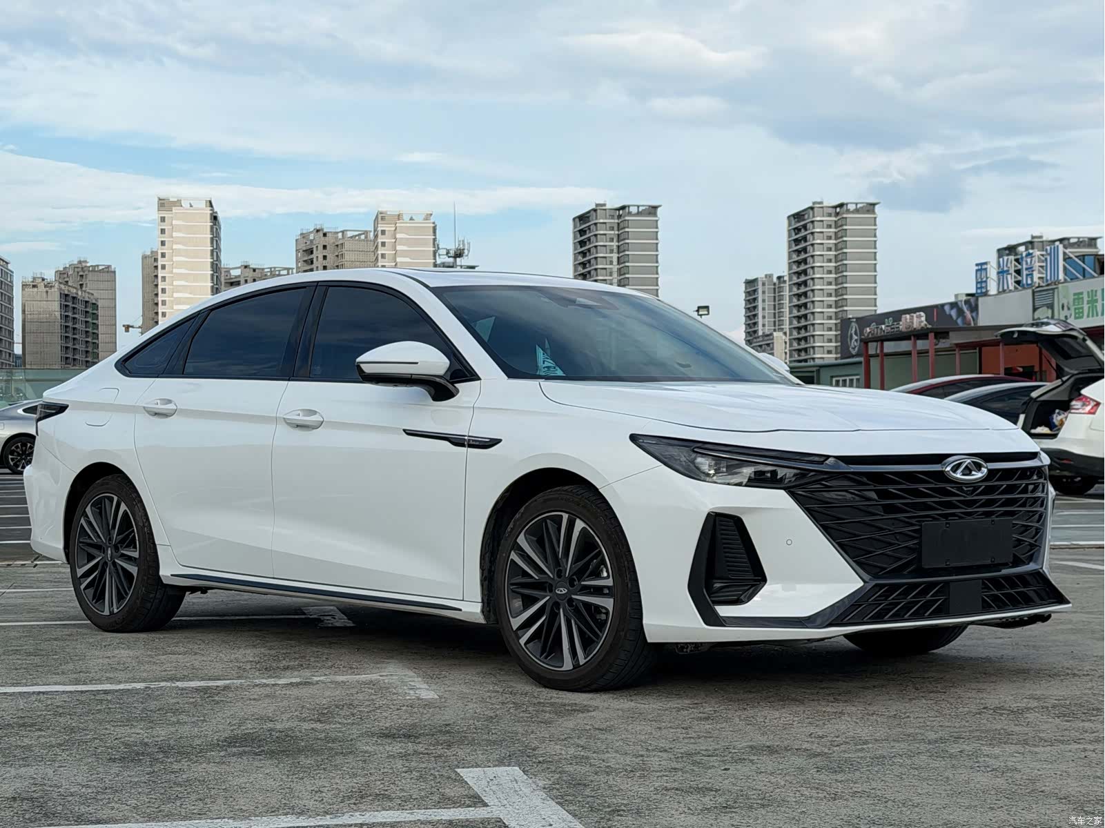 Chery Arrizo 8, 2025 4