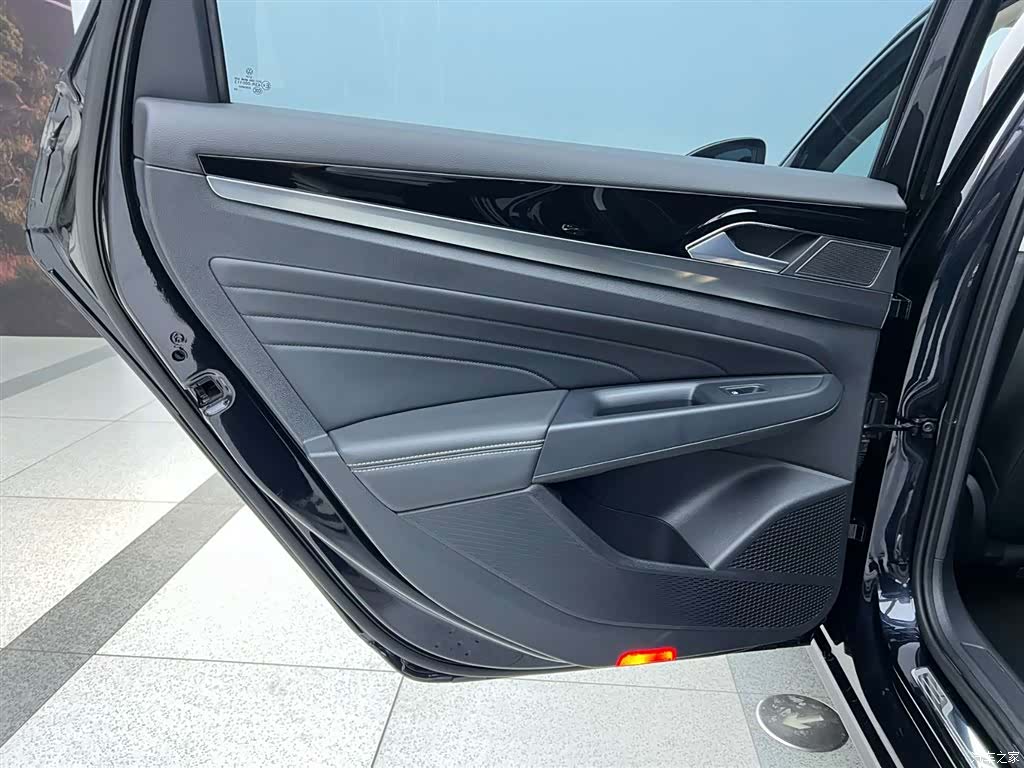 Volkswagen Passat, 2026 26