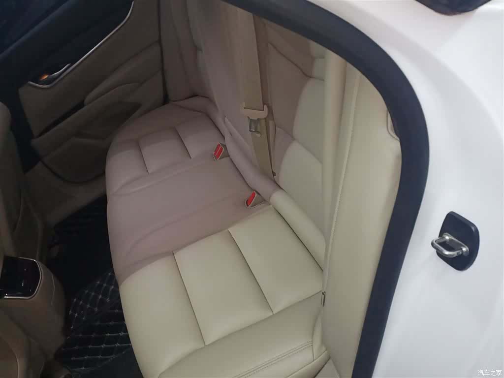 Cadillac XTS, 2017 13