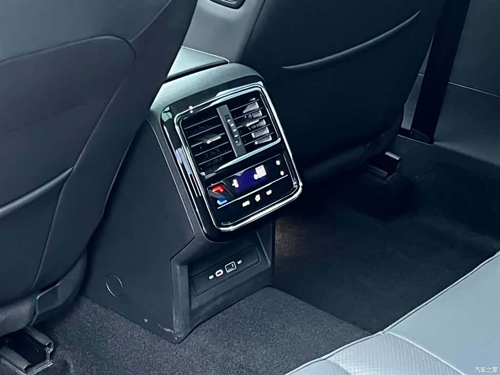 Volkswagen Passat, 2026 22