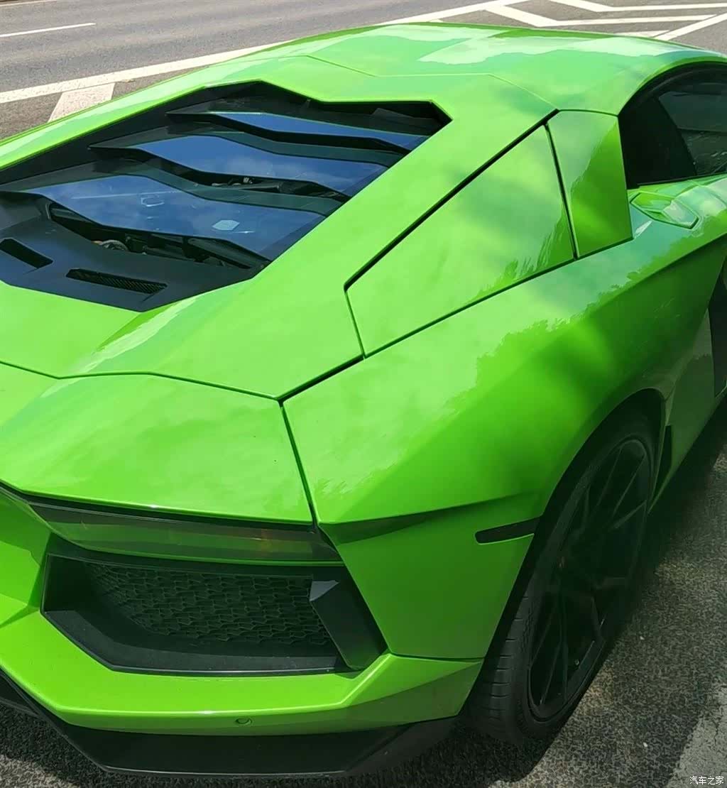 Lamborghini Aventador, 2012 4