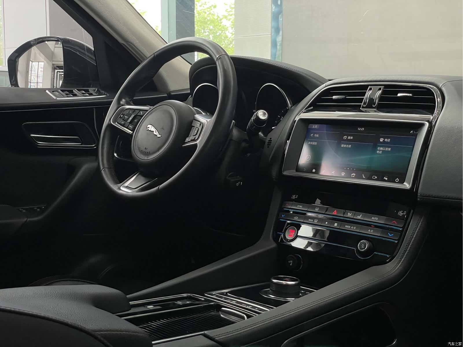Jaguar F-PACE, 2019 9