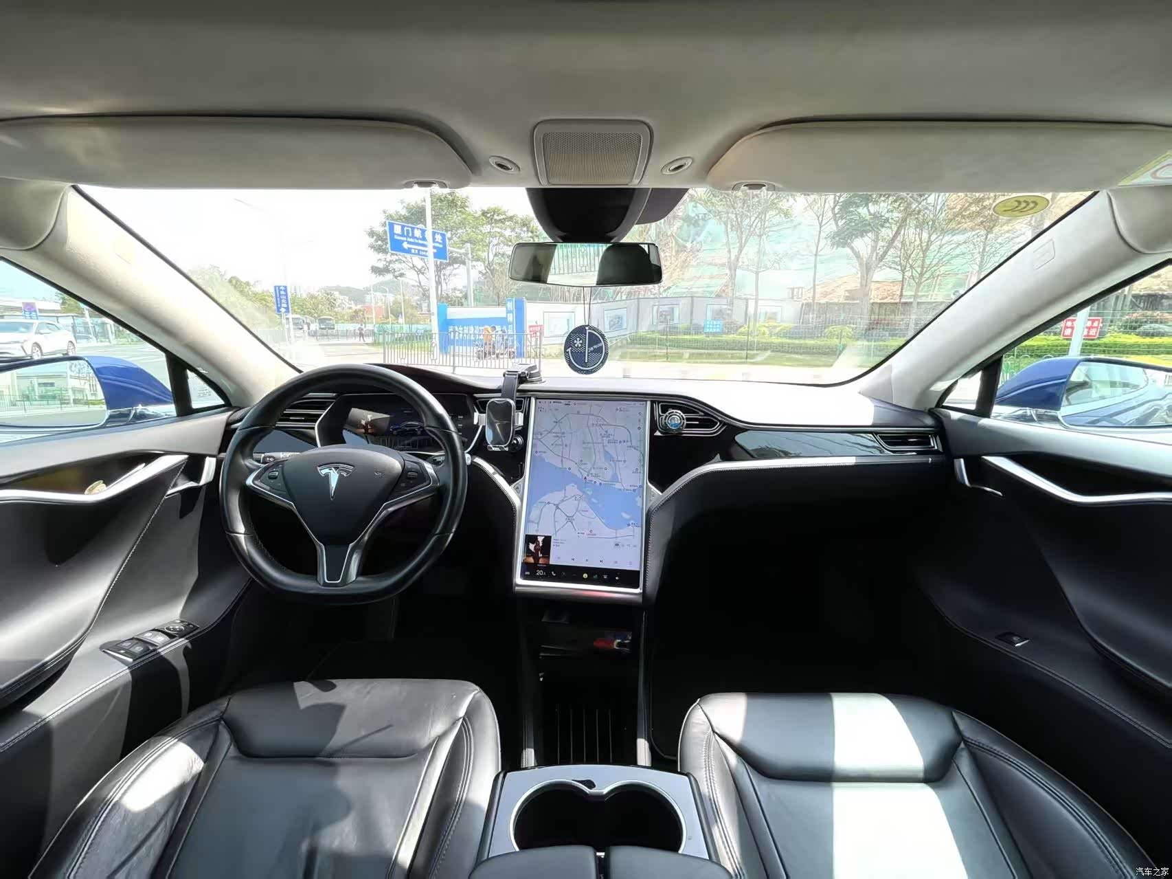 Tesla Model S, 2016 4