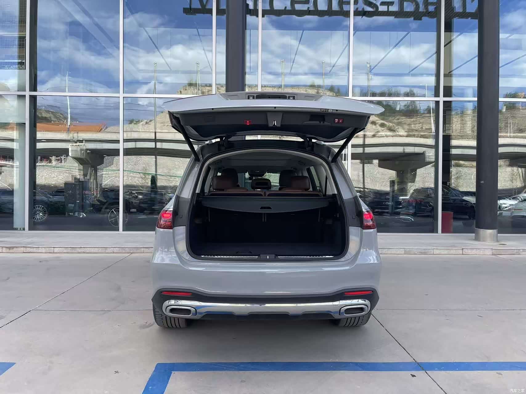 Mercedes-Benz GLS, 2026 14