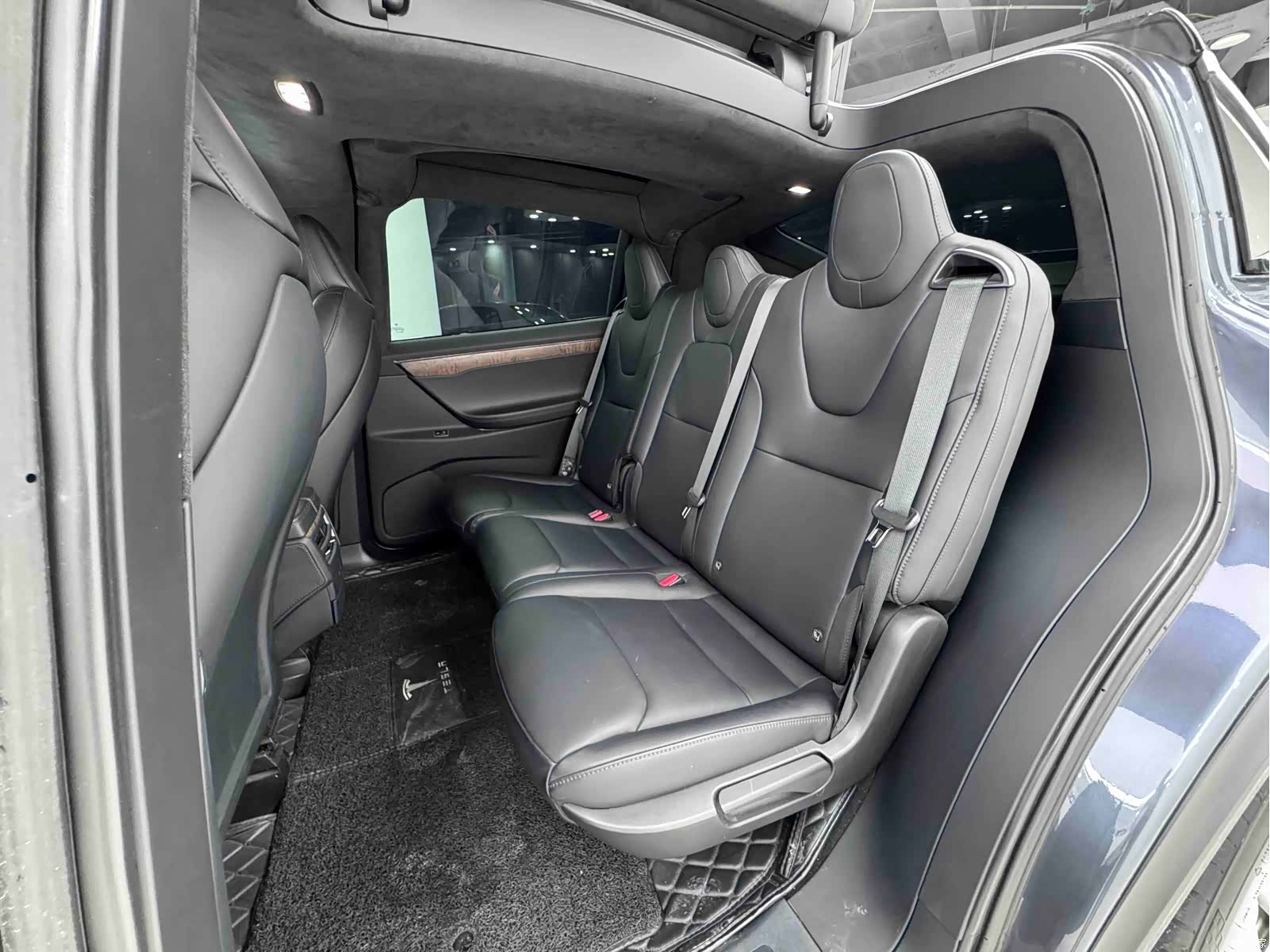 Tesla Model X, 2020 17