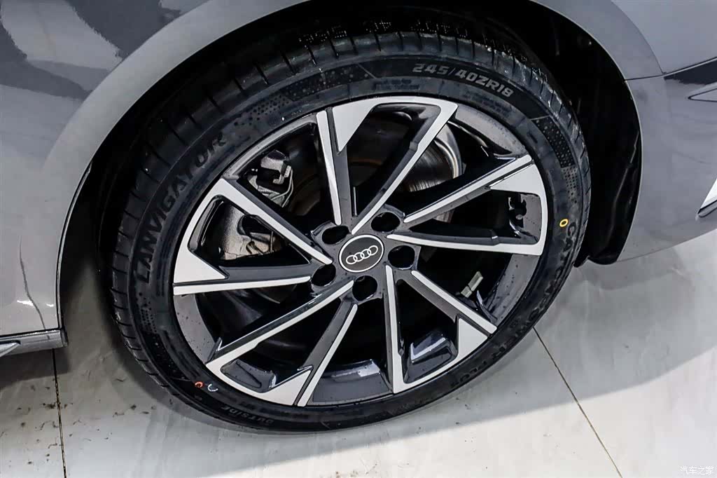 Audi A4L, 2023 30