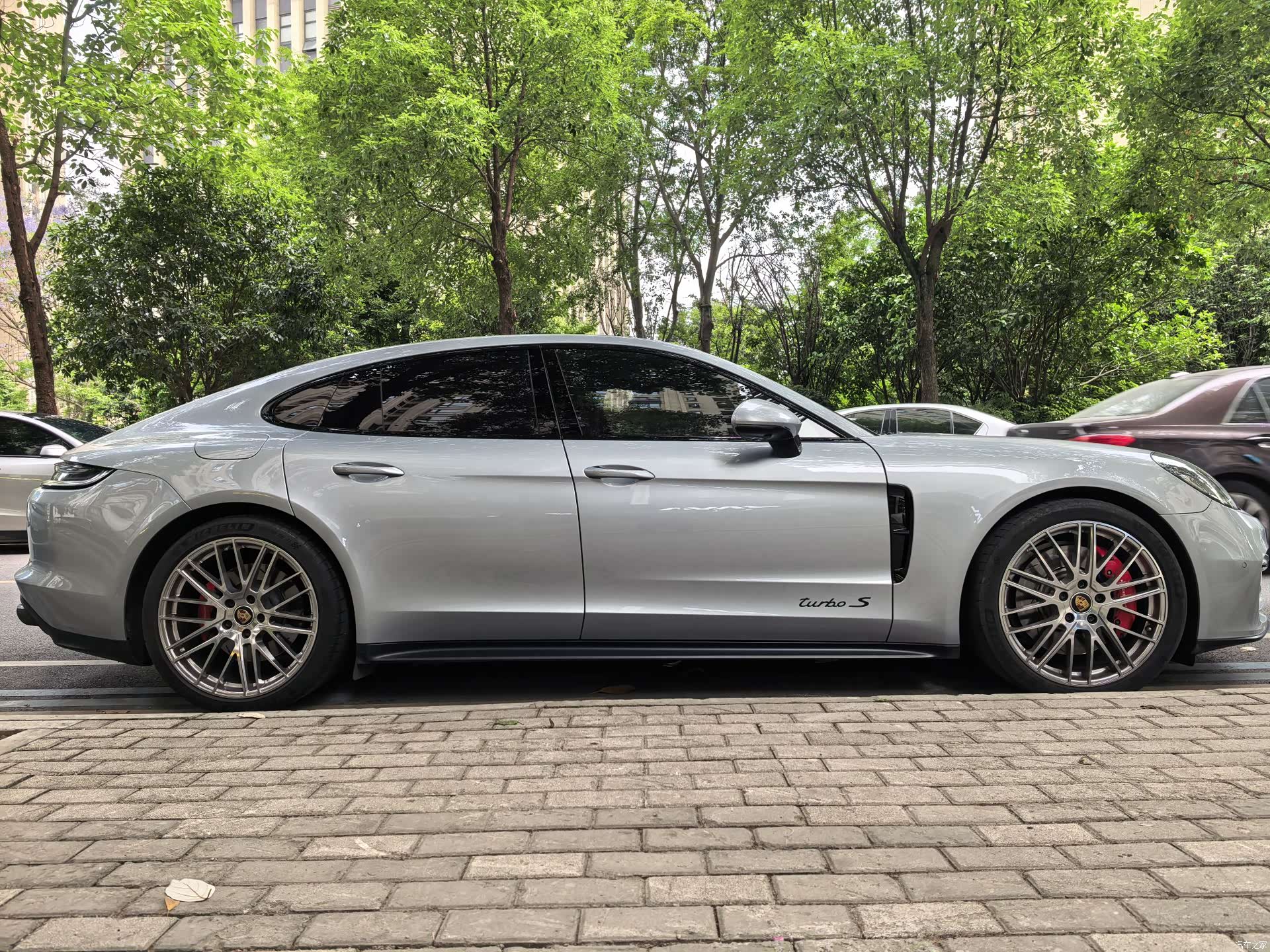 Porsche Panamera, 2021 все фото