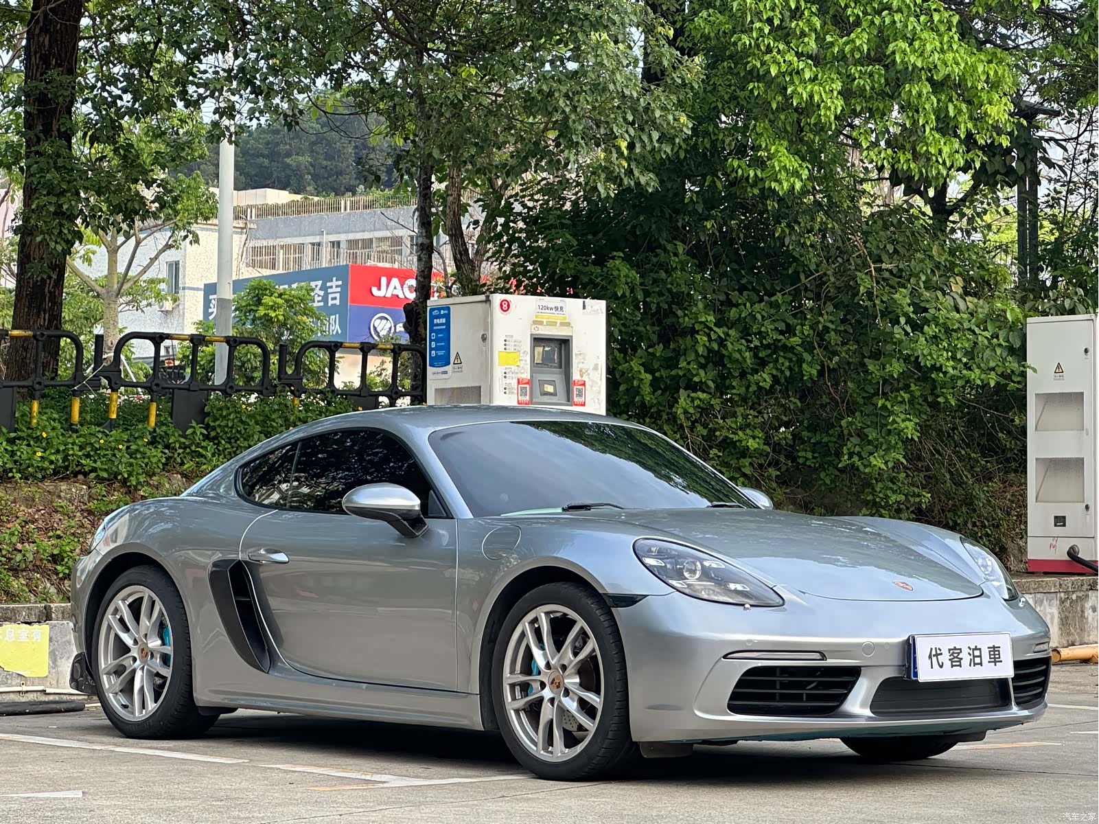 Porsche Cayman, 2018 3
