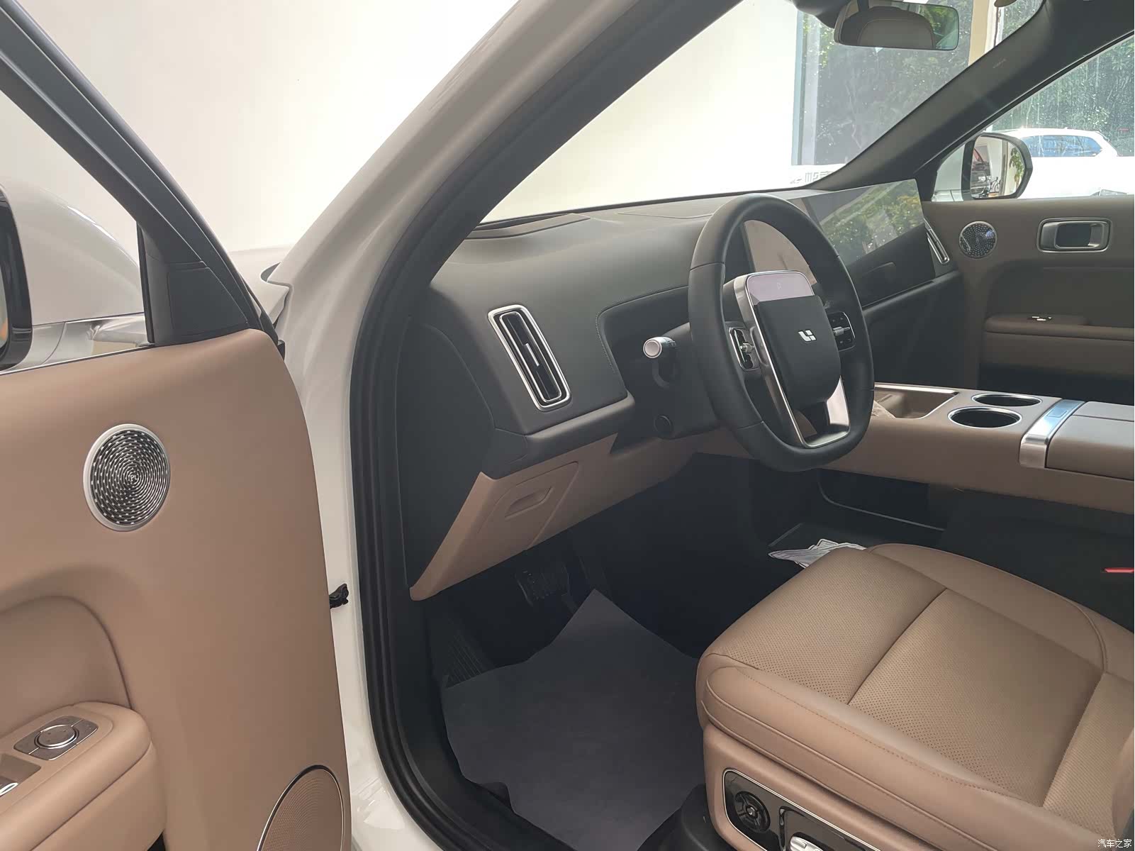 Li Auto L8, 2025 18