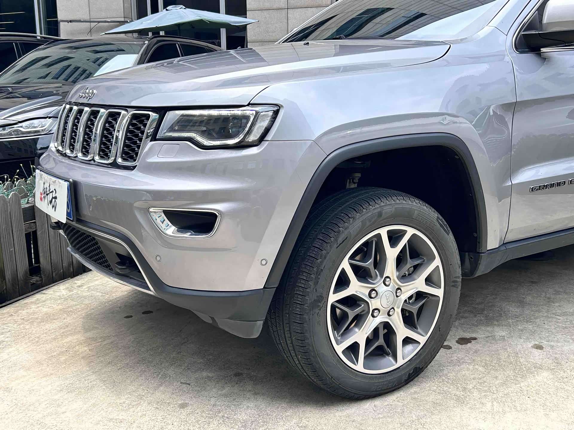 Jeep Grand Cherokee, 2022 все фото