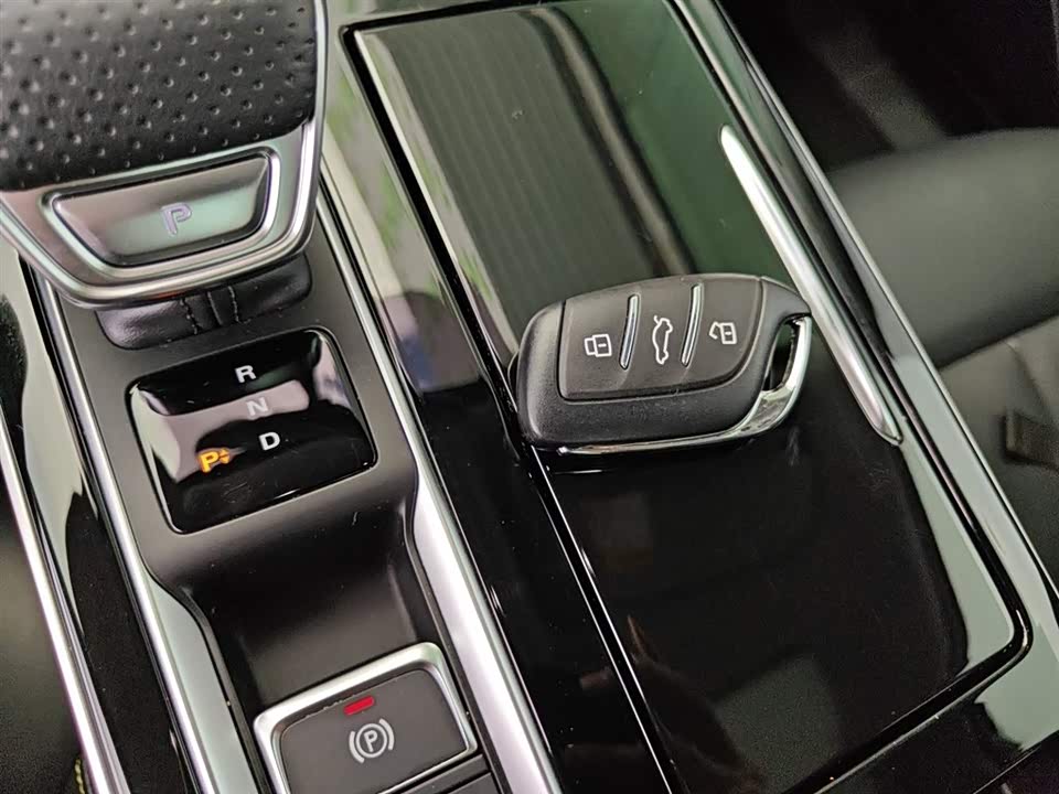 Roewe i6 MAX Roewe i6 MAX