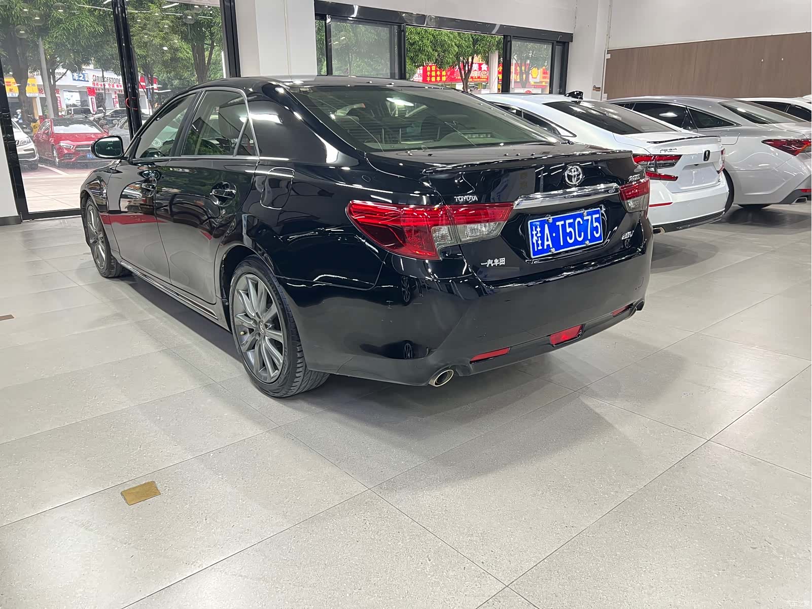 Toyota 2.5V, 2016 6