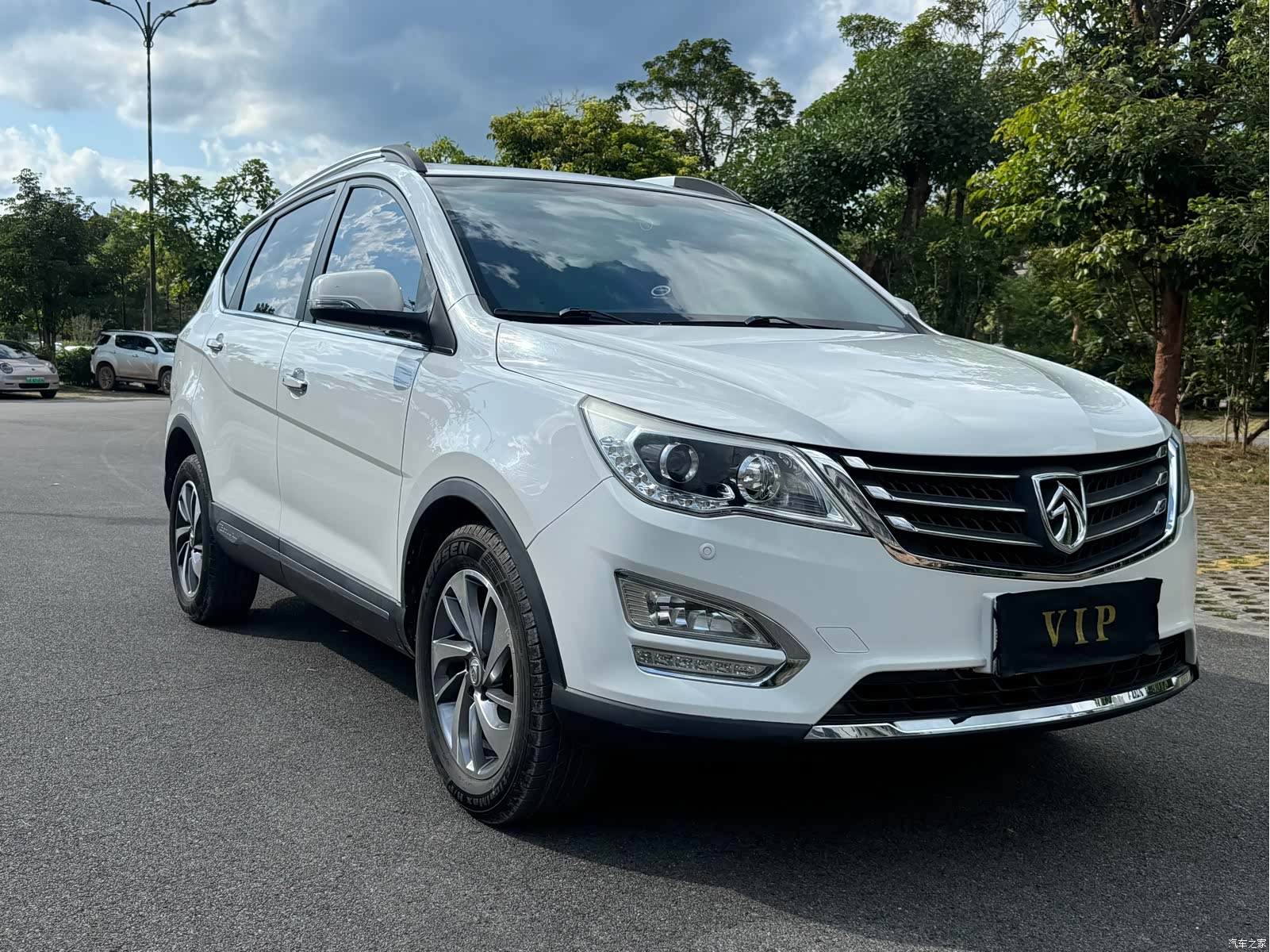 Wuling 560, 2015 2
