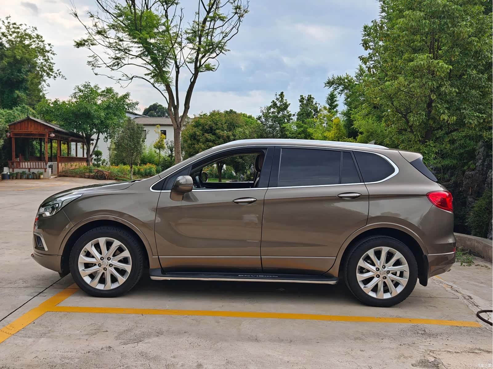 Buick Envision Plus, 2015 10
