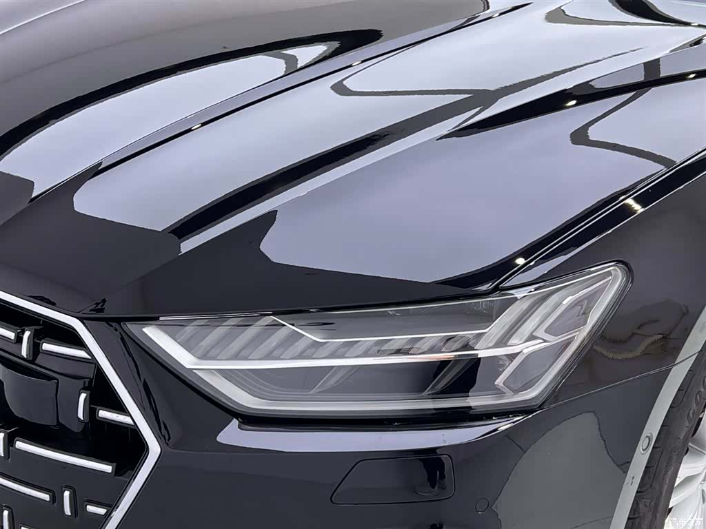 Audi A7L, 2024 15