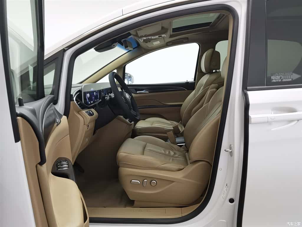 Buick GL8, 2020 10