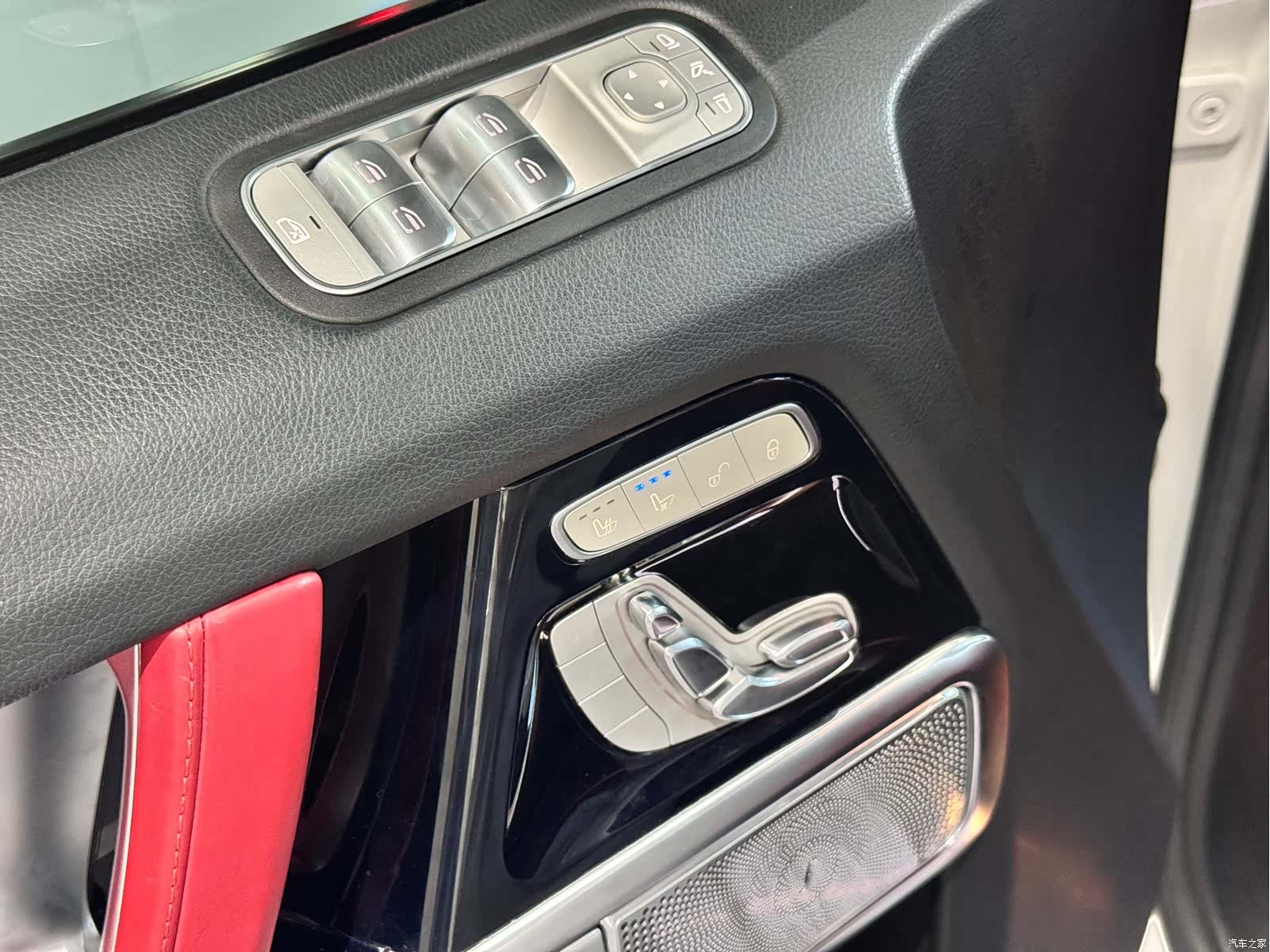 Mercedes-Benz G-Class, 2023 30