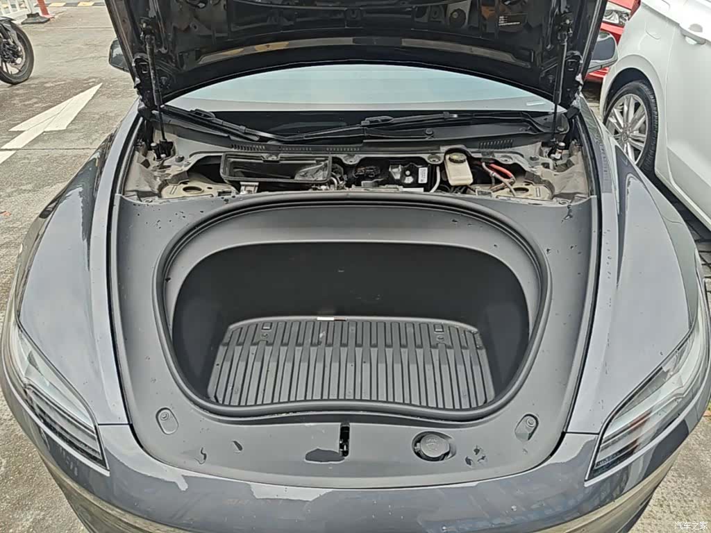 Tesla Model 3, 2024 20