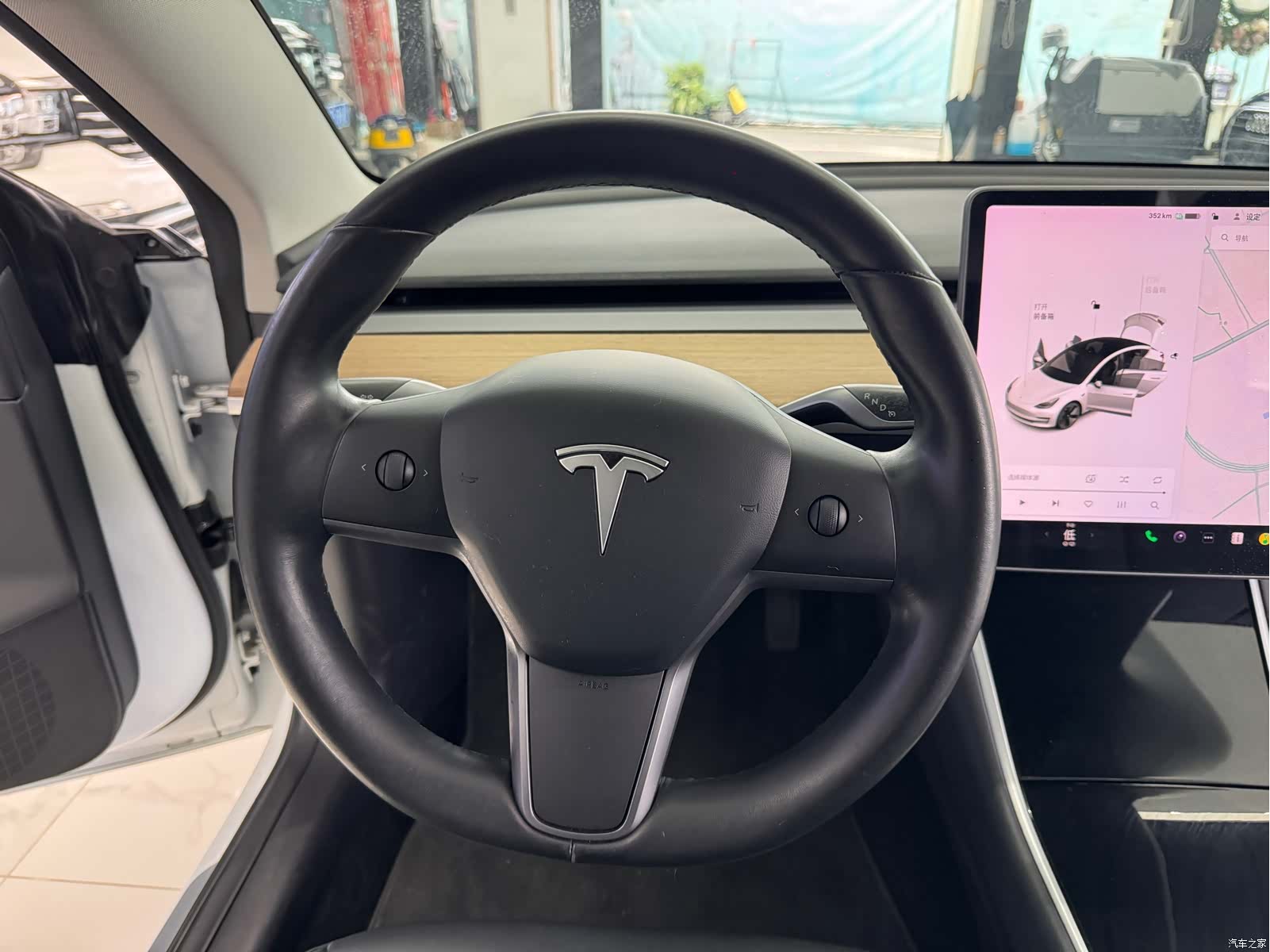 Tesla Model 3, 2019 16