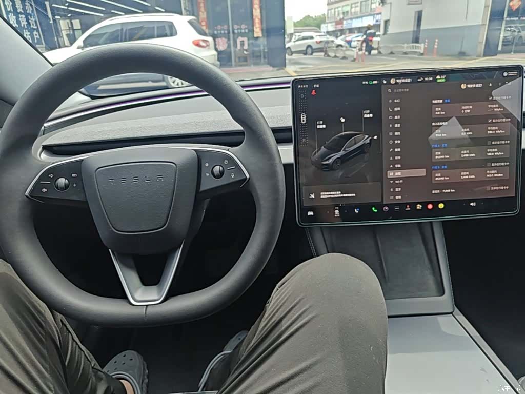 Tesla Model 3, 2024 10