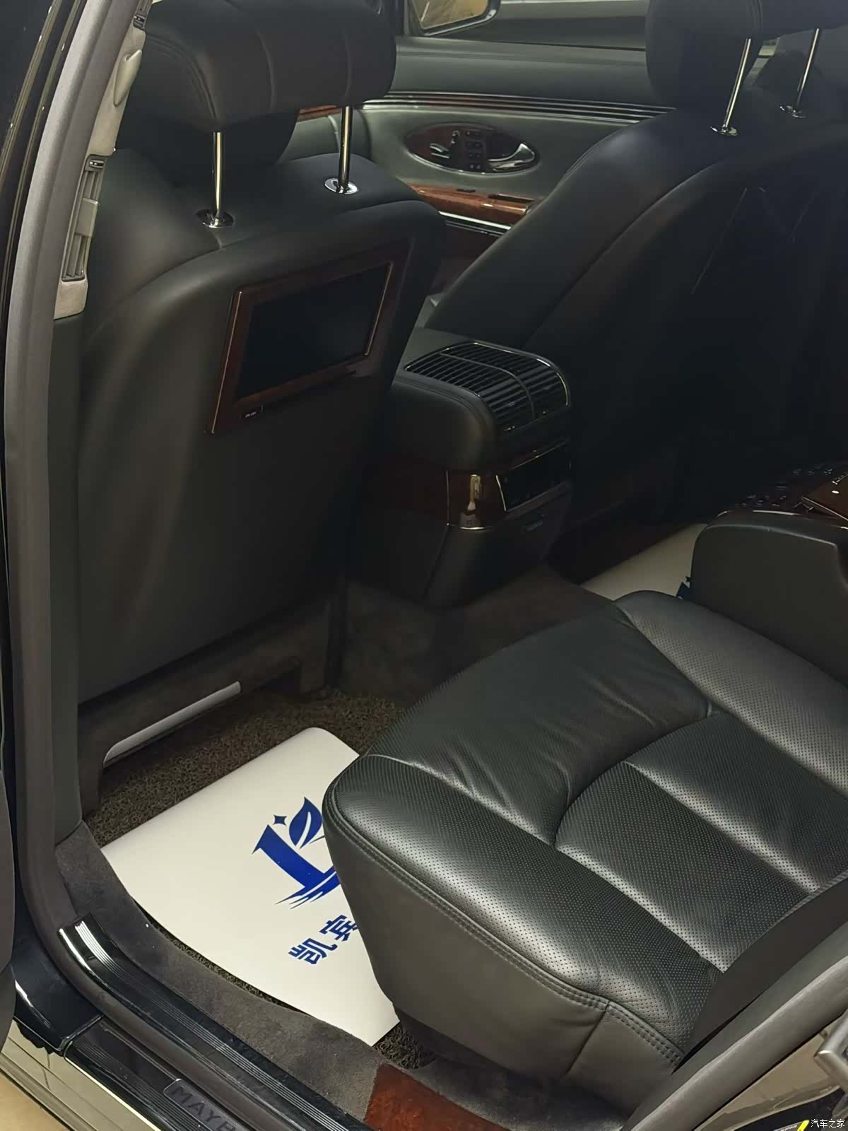 Maybach 57, 2004 17