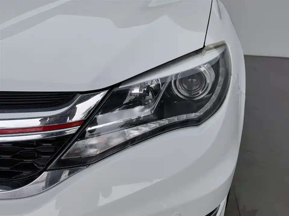 BYD S7