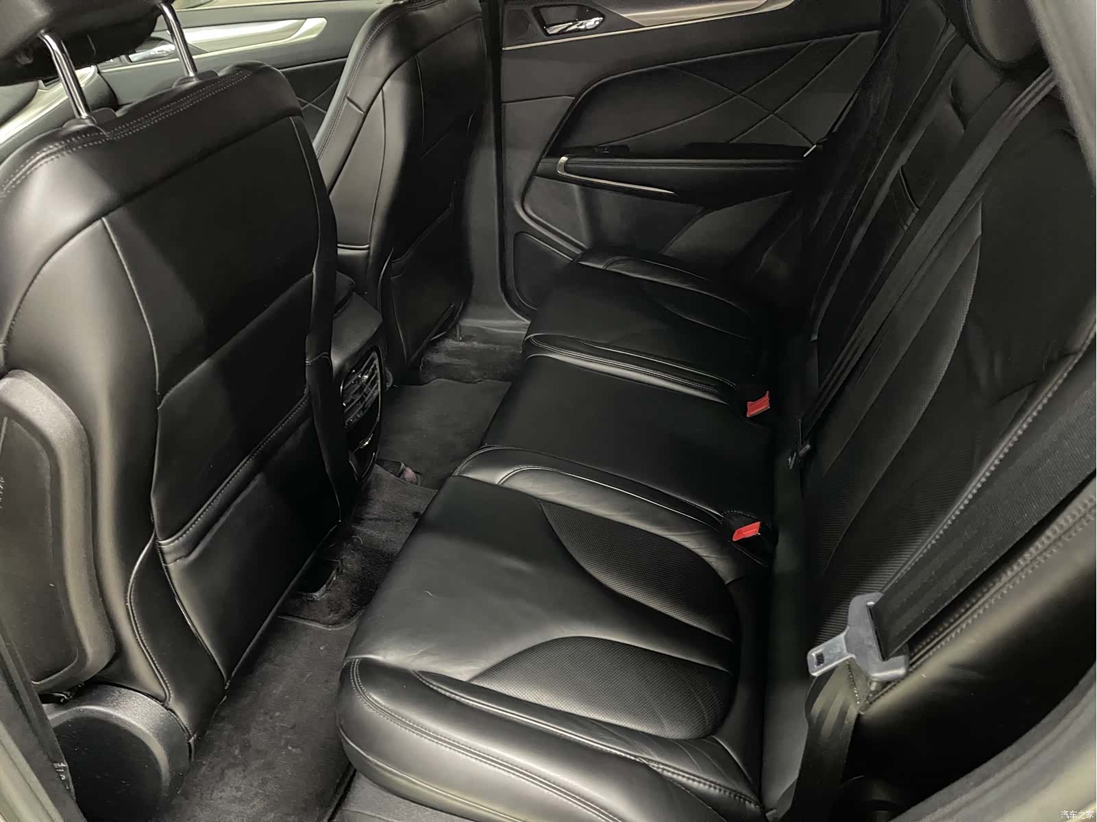 Lincoln MKC, 2017 7