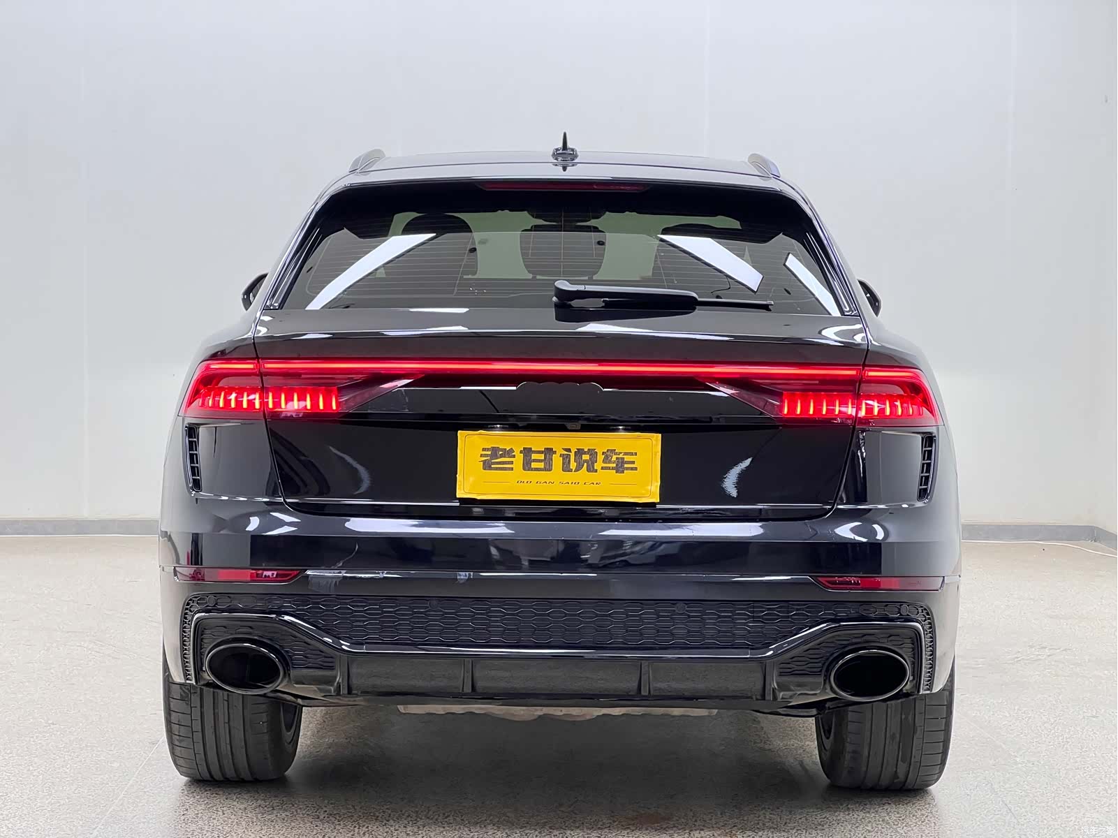 Audi Q8, 2022 7