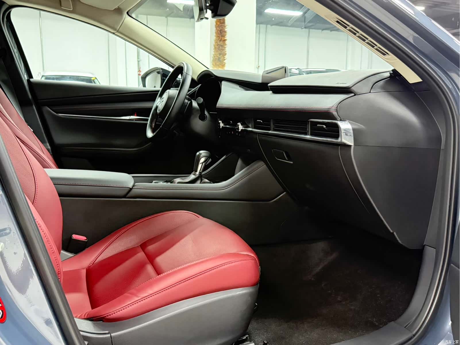 Mazda Mazda3, 2023 19