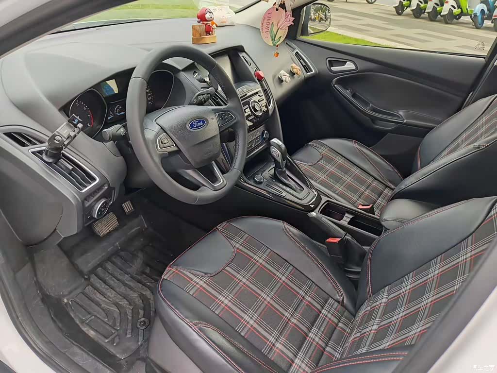 Ford Focus, 2018 15