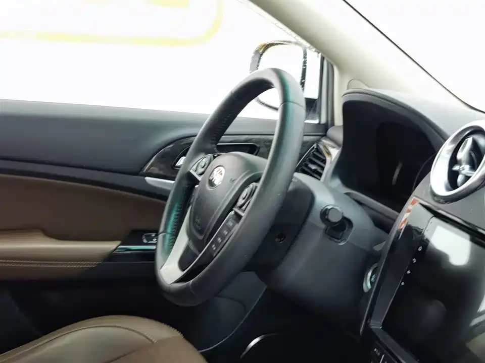BYD S7
