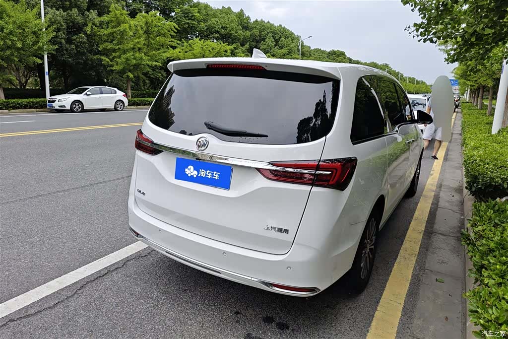 Buick GL8, 2024 3