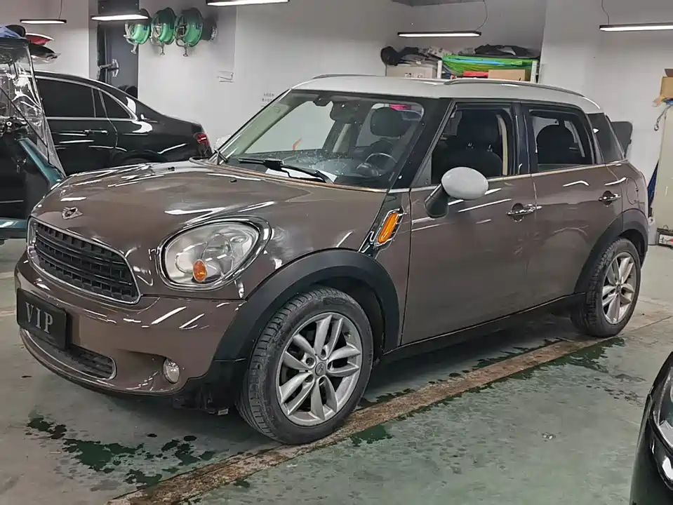 MINI COUNTRYMAN