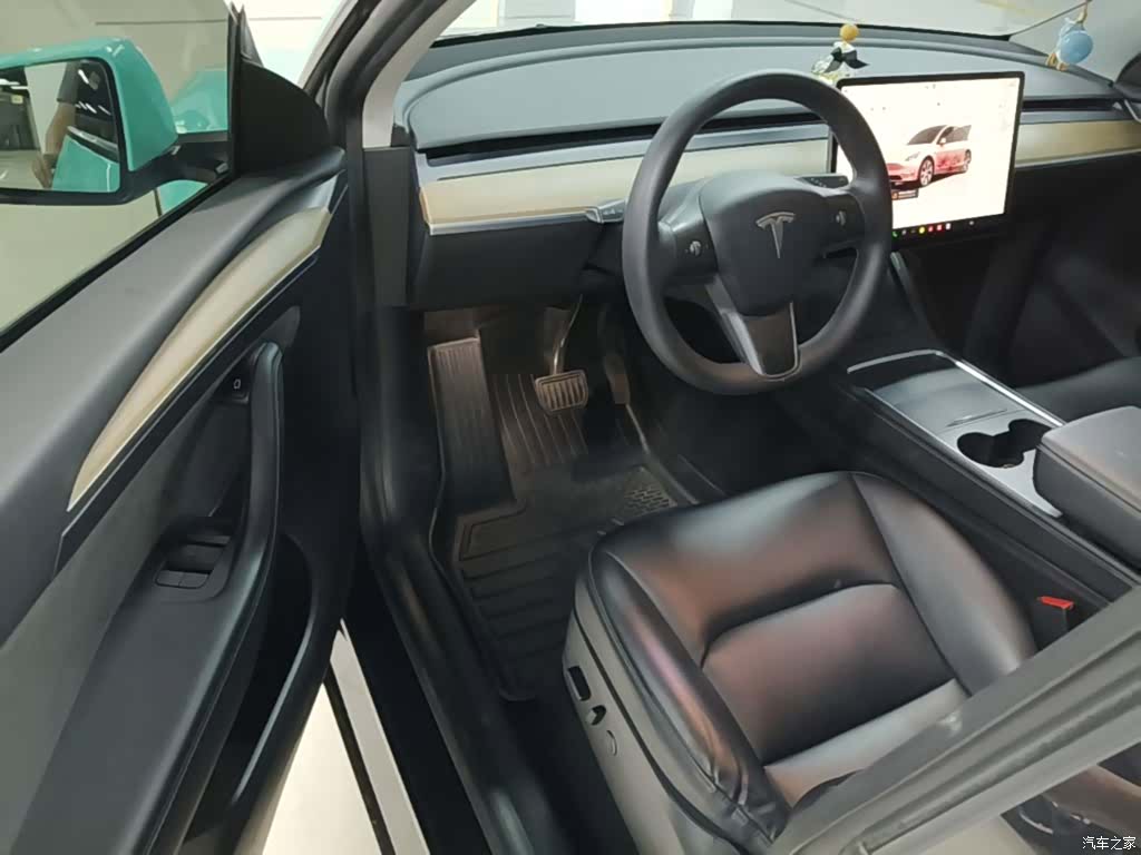 Tesla Model Y, 2022 16