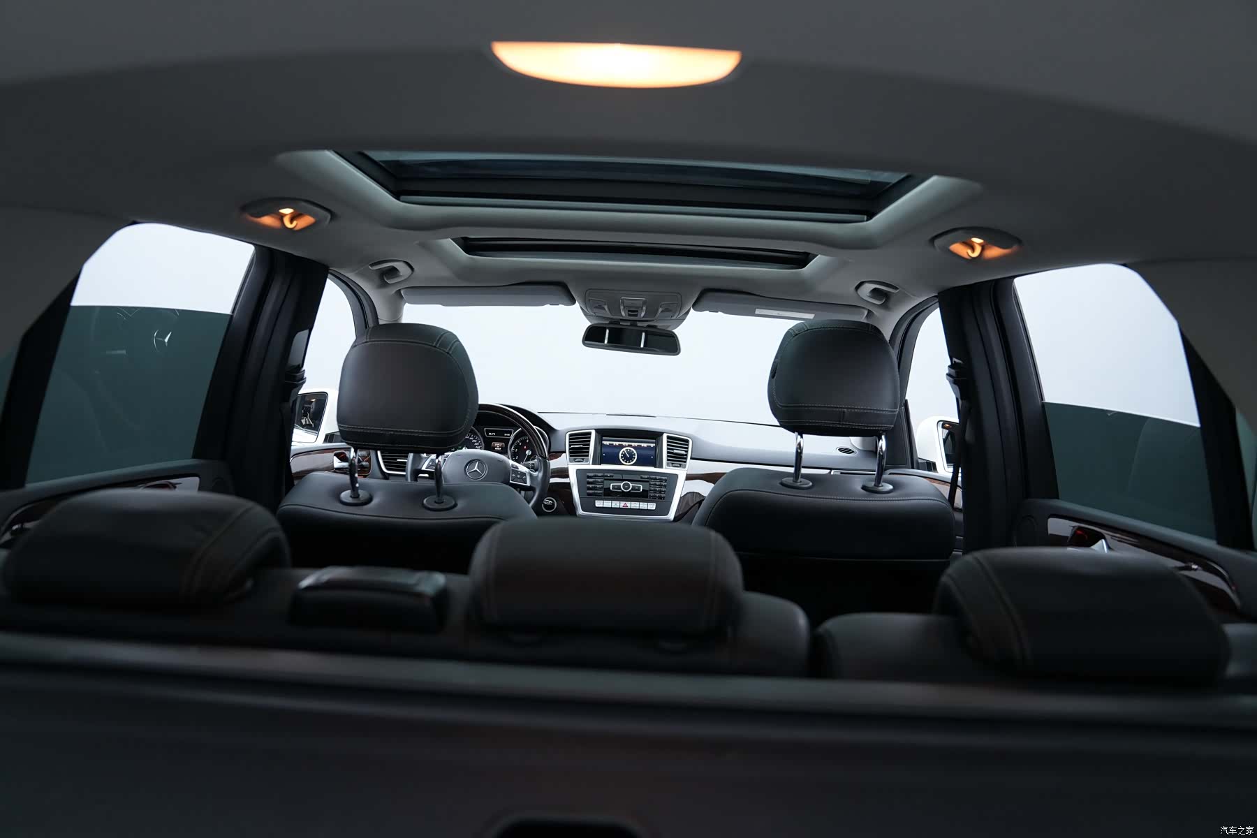 Mercedes-Benz M-Class, 2015 14