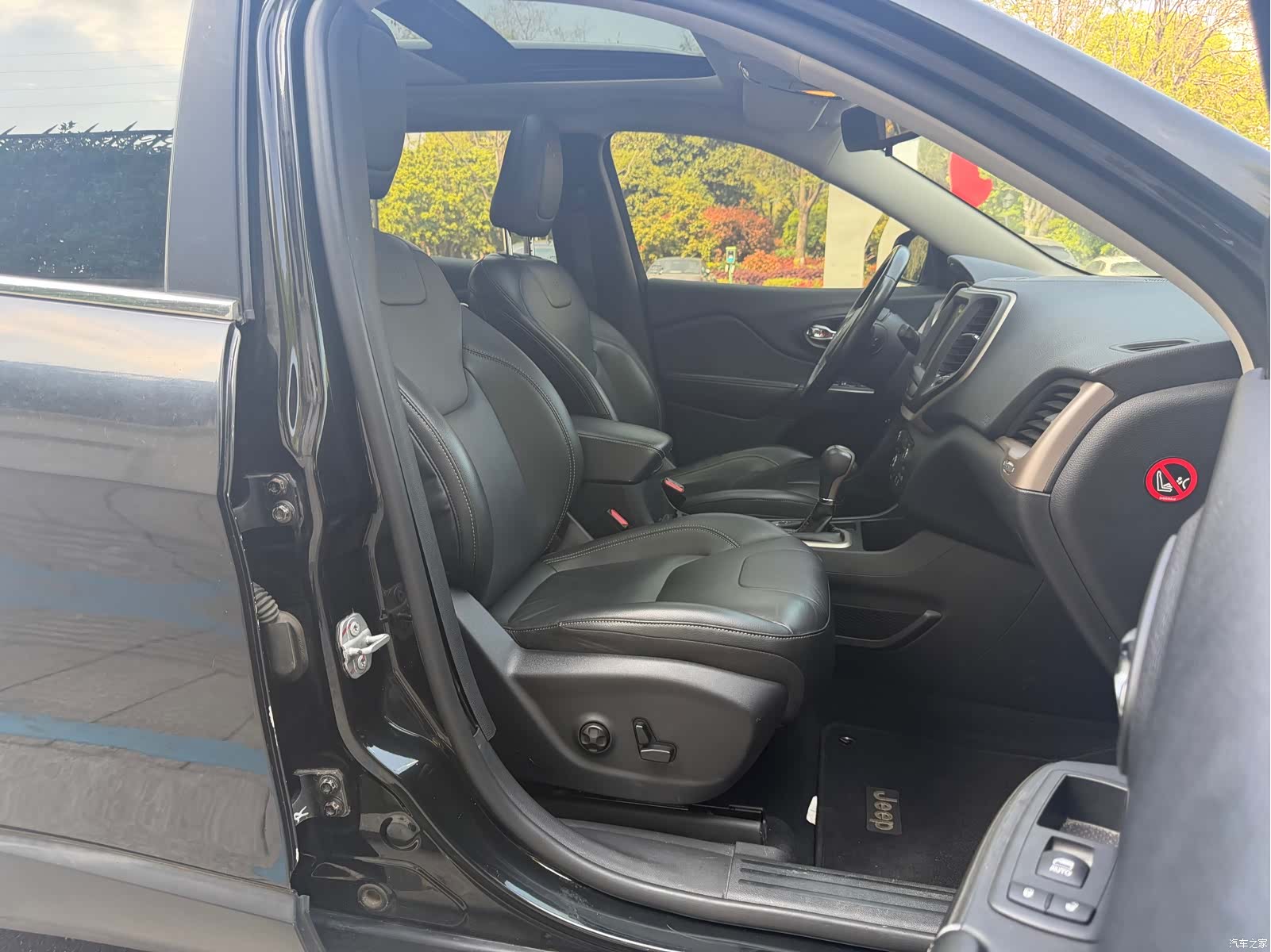 Jeep Cherokee, 2018 12
