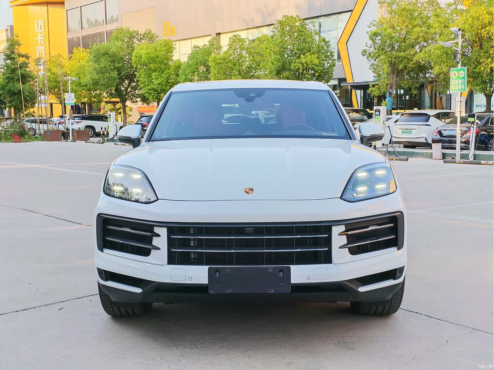 Porsche Cayenne, 2025 2
