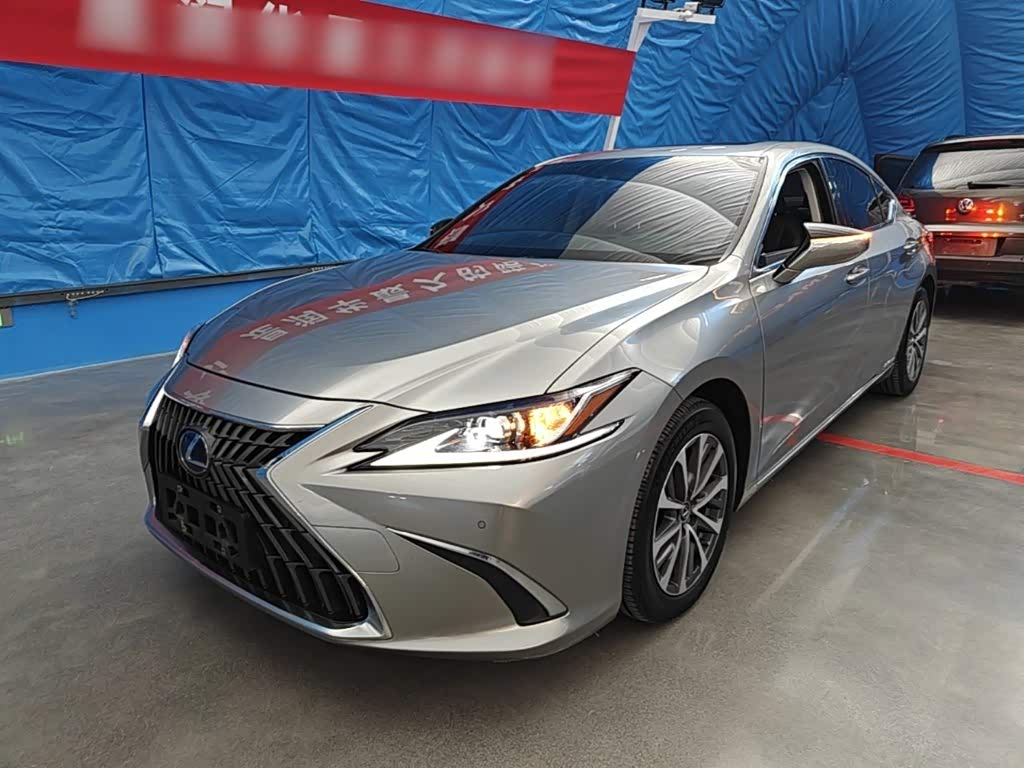 Lexus ES 2021 300h
