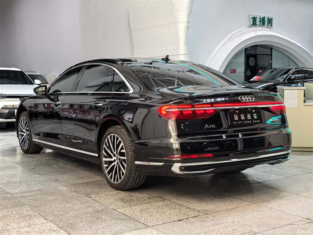 Audi A8L, 2025 4