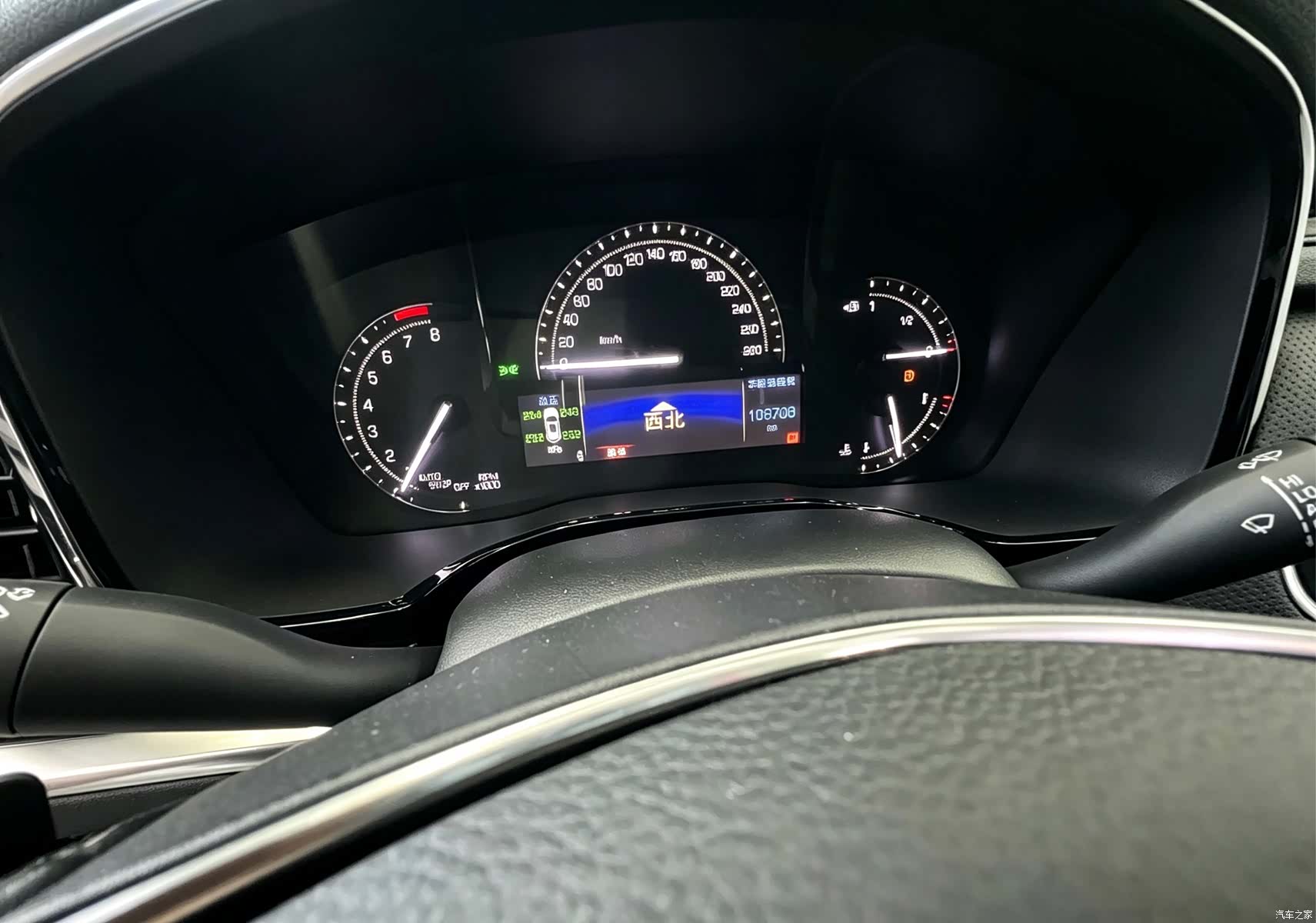 Cadillac XT5, 2017 11
